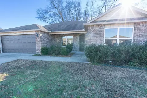 3045 Beechwood Dr, Conway, AR 72032 photo 2
