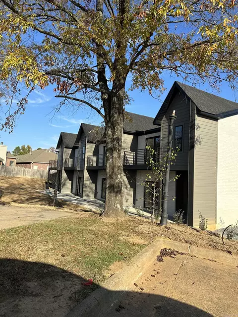 225 Country Club Pkwy #63, Maumelle, AR 72113