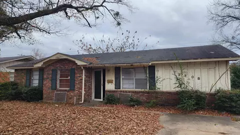 2308 Belmoor Dr, Pine Bluff, AR 71601 photo 1
