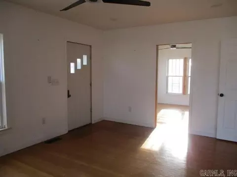 314 S Walnut St, Steele, MO 63877 photo 4