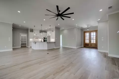 2460 Medlock, Conway, AR 72034 photo 4