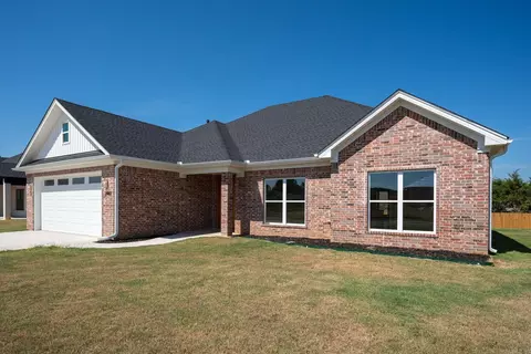 2460 Medlock, Conway, AR 72034 photo 1