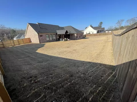 Exterior - 868 Belle Grove Loop, Benton, AR 72019 photo 2 of 7
