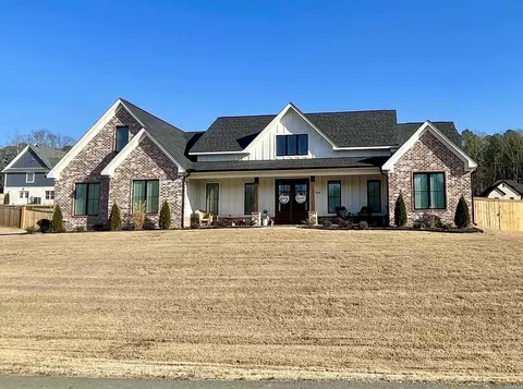 Exterior - 868 Belle Grove Loop, Benton, AR 72019 photo 1 of 7