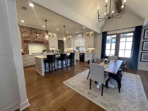 Dining - 868 Belle Grove Loop, Benton, AR 72019 photo 1 of 3