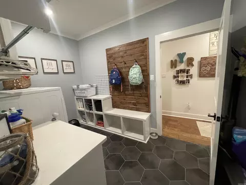 Bath - 868 Belle Grove Loop, Benton, AR 72019 photo 3 of 7