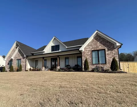 Exterior - 868 Belle Grove Loop, Benton, AR 72019 photo 5 of 7