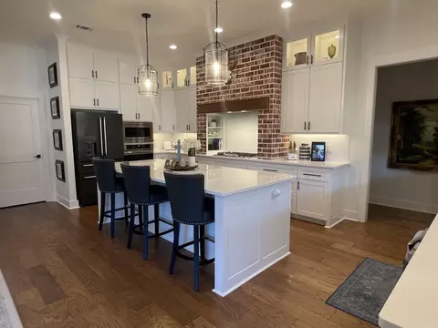 Kitchen - 868 Belle Grove Loop, Benton, AR 72019 photo 1 of 4