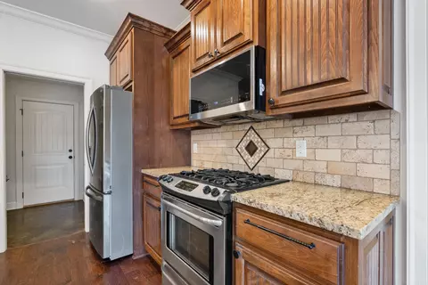 Kitchen - 4805 Peterson Cv, Conway, AR 72034 photo 4 of 8