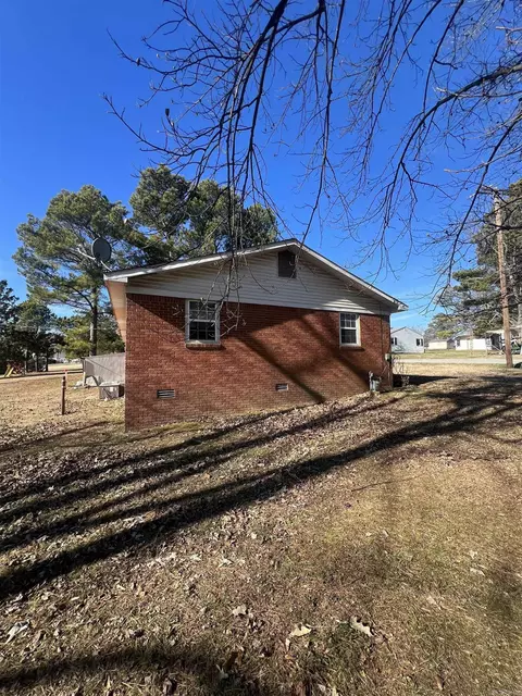 1007 W Taylor St, Rector, AR 72461 photo 7