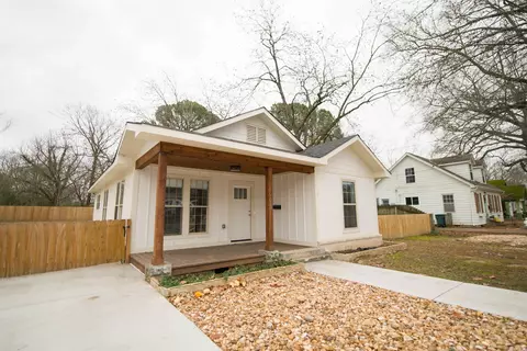 1228 Davis, Conway, AR 72034 photo 5