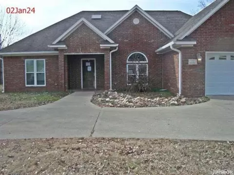 10 River View Dr, Glenwood, AR 71943