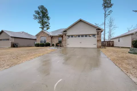 104 Spruce St, Jacksonville, AR 72076 photo 2