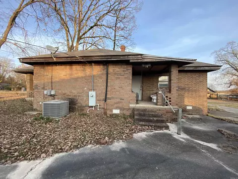 210 E 4th St, Dierks, AR 71833 photo 2