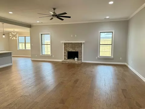 Living - 3209 Steeplechase Cir, Bryant, AR 72022 photo 1 of 2