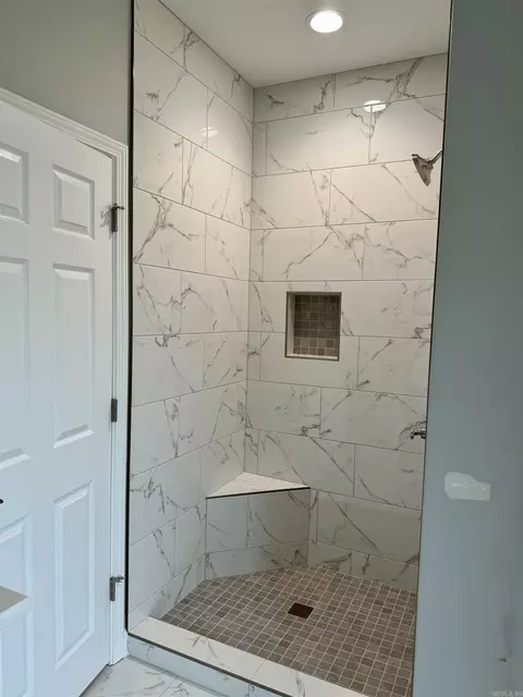 Bath - 3209 Steeplechase Cir, Bryant, AR 72022 photo 3 of 4