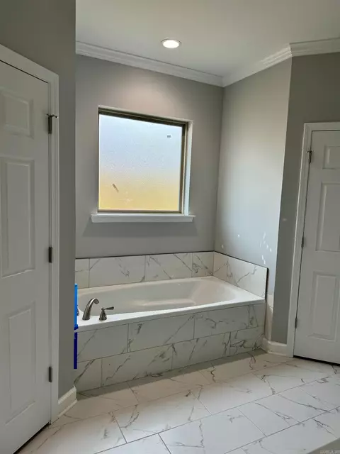 Bath - 3209 Steeplechase Cir, Bryant, AR 72022 photo 1 of 4