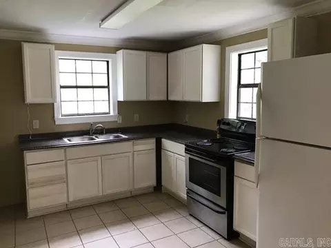 1317 Central, Benton, AR 72015 photo 4