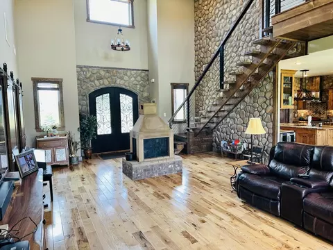 95 Firethorne Ln, Melbourne, AR 72556 photo 3