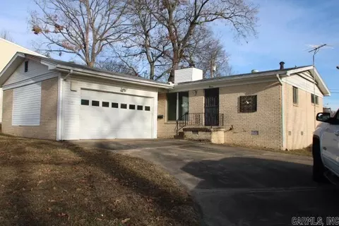 11 Markbrook Ln, Little Rock, AR 72205