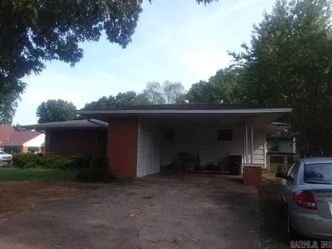 1102 E Moore Ave, Searcy, AR 72143 photo 1