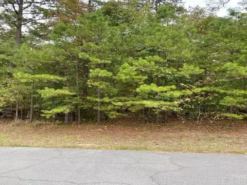 4 Loyola Pl, Hot Springs Village, AR 71909