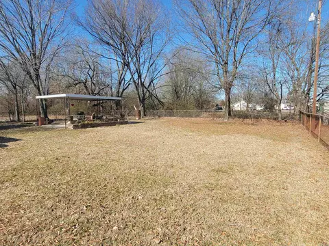 1320 S Oleander, Pine Bluff, AR 71603 photo 5