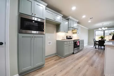 Kitchen - 14 Aberdeen Dr, Cabot, AR 72023 photo 4 of 12