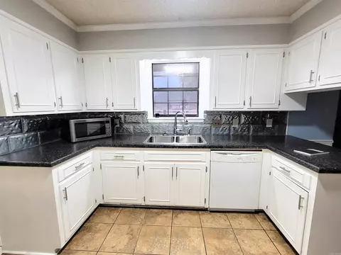 7921 Cross, Pine Bluff, AR 71603 photo 9