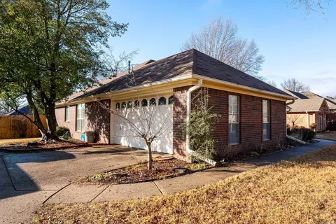 807 Drake Dr, Conway, AR 72034 photo 3