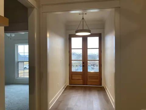 1885 Indigo Cv, Conway, AR 72034 photo 2