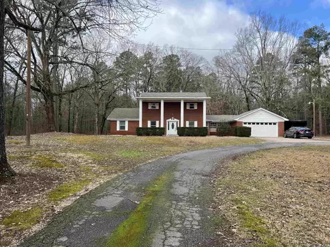 3612 Chapel Heights Dr, Pine Bluff, AR 71603 photo 1