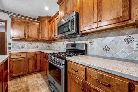 Kitchen - 4 Brown Rd, Higden, AR 72067 photo 3 of 7