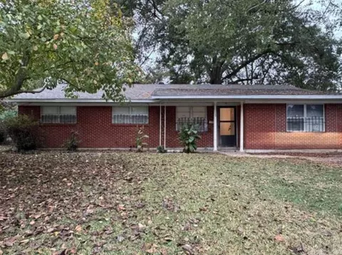 1104 S Dakota St, Pine Bluff, AR 71601 photo 1