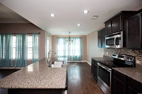 331 Michelle Dr, Benton, AR 72015 photo 5