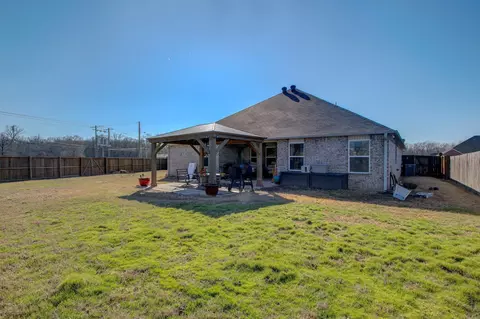 Exterior - 11 Heelstone Dr, Cabot, AR 72023 photo 4 of 5