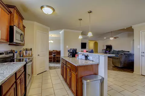 Kitchen - 11 Heelstone Dr, Cabot, AR 72023 photo 3 of 4