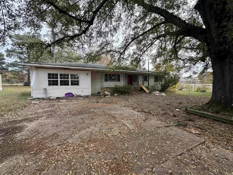 3219 S Apple St, Pine Bluff, AR 71603 photo 1