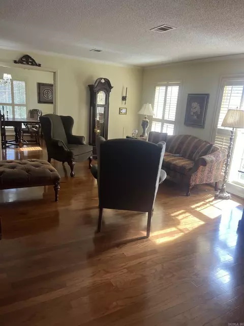 3 Jefferson Pl, Pine Bluff, AR 71603 photo 4