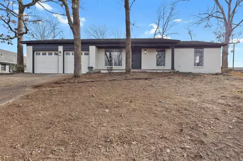 2011 Old Forge Dr, Little Rock, AR 72227
