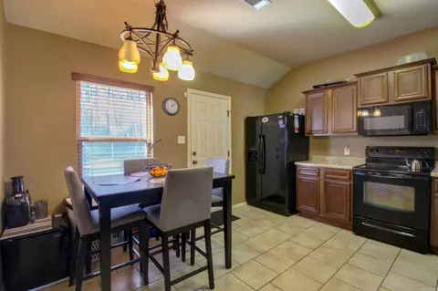 Kitchen - 77 Angel Ct, Mabelvale, AR 72013 photo 1 of 4