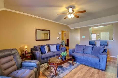 Living - 77 Angel Ct, Mabelvale, AR 72013 photo 2 of 5