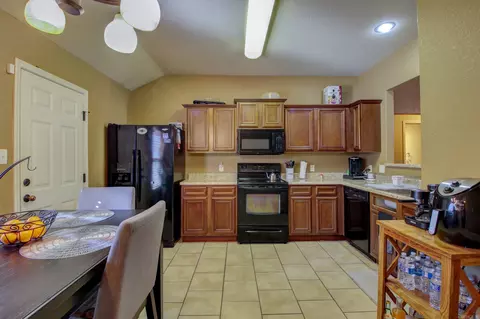 Kitchen - 77 Angel Ct, Mabelvale, AR 72013 photo 4 of 4