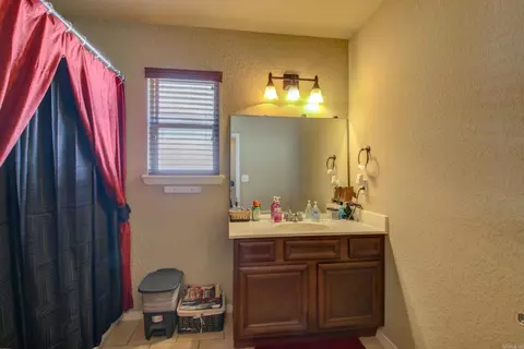 Bath - 77 Angel Ct, Mabelvale, AR 72013 photo 4 of 4