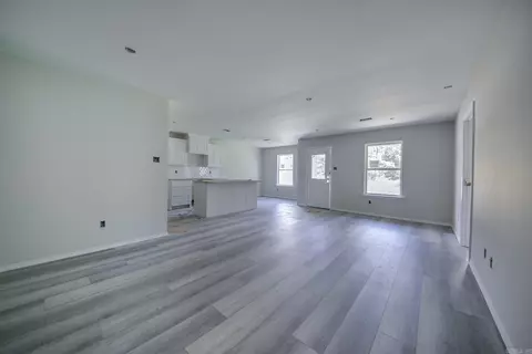 521 E Mississippi St, Beebe, AR 72012 photo 4