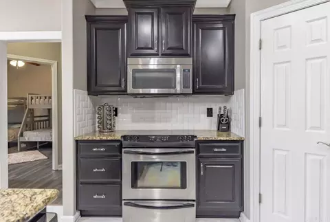Kitchen - 3712 Commonwealth Dr, Bryant, AR 72022 photo 7 of 8