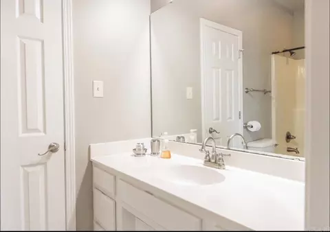 Bath - 3712 Commonwealth Dr, Bryant, AR 72022 photo 6 of 6