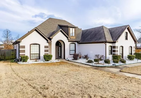 Exterior - 3712 Commonwealth Dr, Bryant, AR 72022 photo 1 of 10