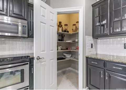 Kitchen - 3712 Commonwealth Dr, Bryant, AR 72022 photo 8 of 8