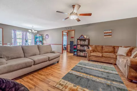 Living - 1809 Orangewood Cv, Beebe, AR 72012 photo 2 of 4